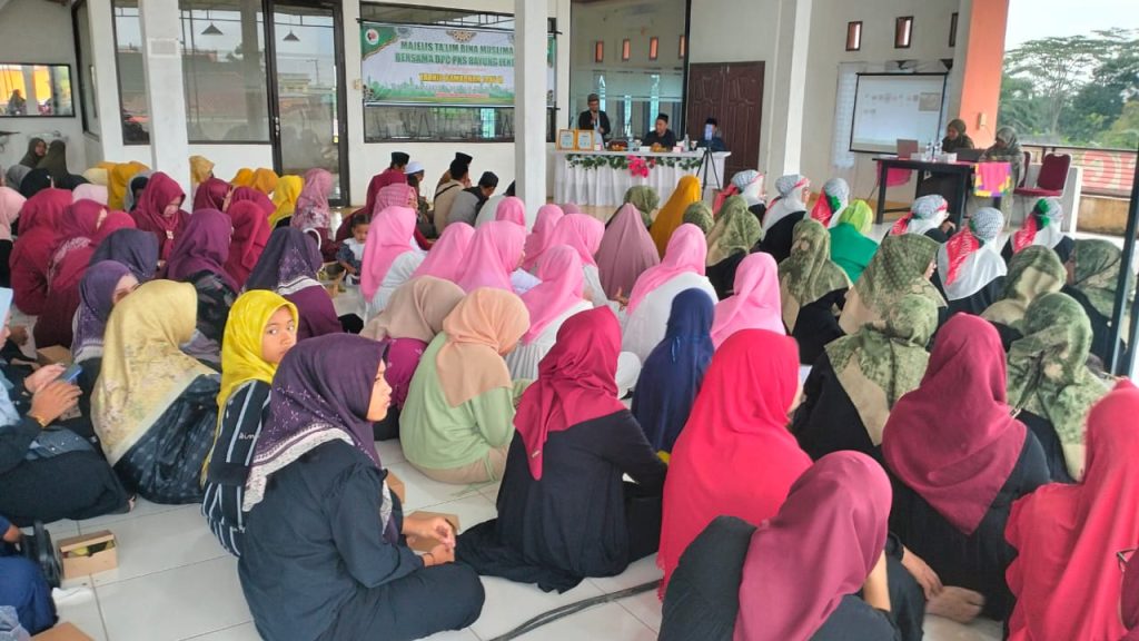 Majlis ta’lim Bina Muslimah Bayung Lencir Menyelenggarakan Tarhib Ramadhan Dengan Tema : Ramadhan Berkah, Eratkan Ukhuwah.