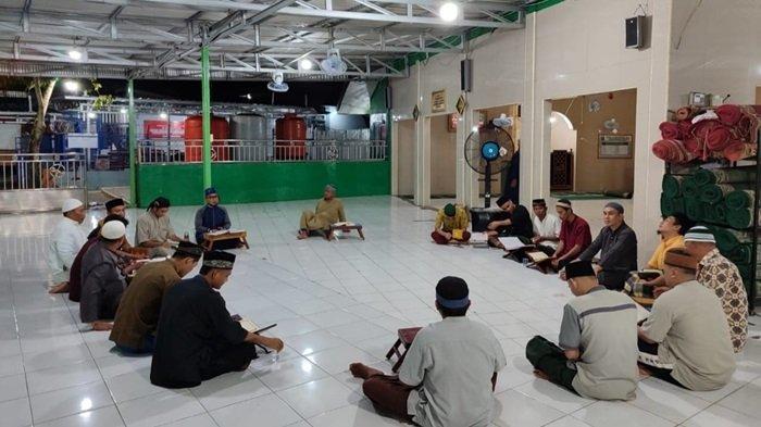 Ramadhan Penuh Berkah, Puluhan Warga Binaan Lapas Sekayu Menggelar Tadarus Al-Quran setiap Hari.
