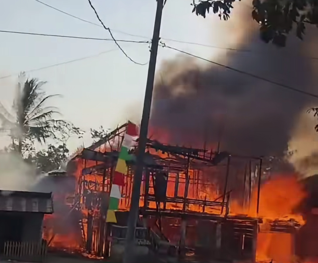Keganasan sijago merah hanguskan 3 rumah,Desa Bukit Batu pangkalan Lampam